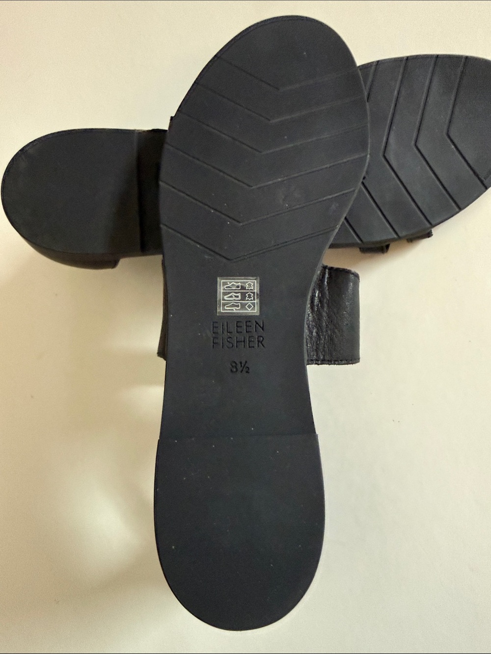 NWT EILEEN FISHER CICi BLACK LEATHER STRAPPY LAGENLOOK FLAT SANDALS 8.5 - Picture 5 of 8